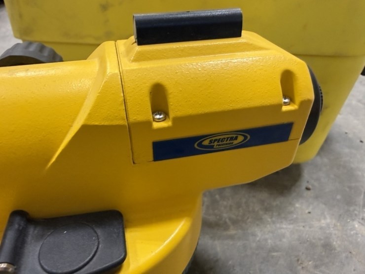 spectra-precision-al28m-automatic-level-image-5