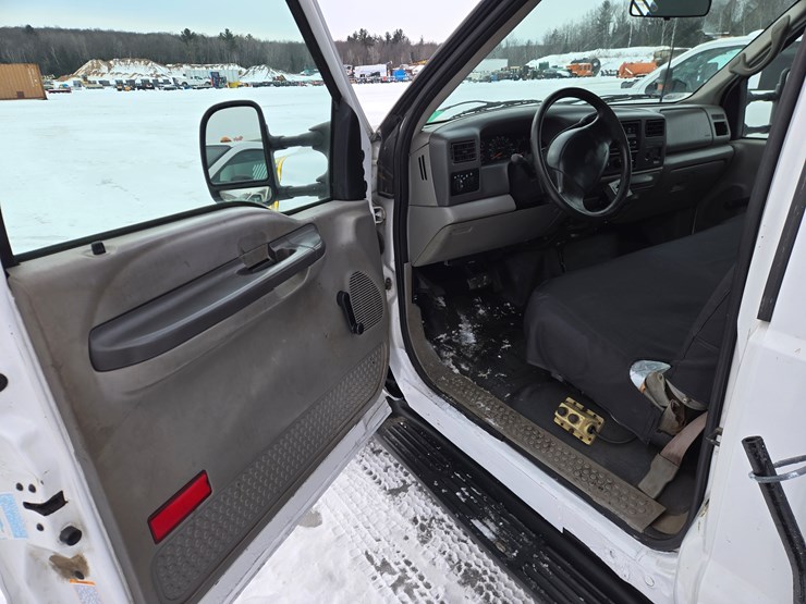 2001-ford-f350-image-47