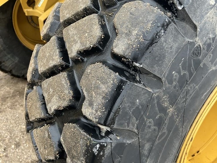 2016-caterpillar-930m-image-40