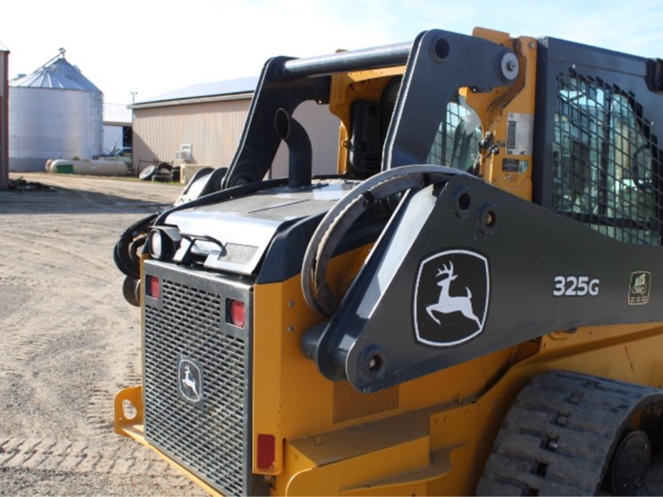 2022-john-deere-325-image-15