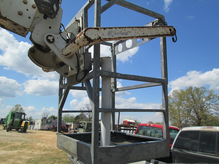 2007-ford-f550-image-11