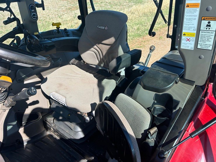 2019-case-ih-farmall-120u-image-30