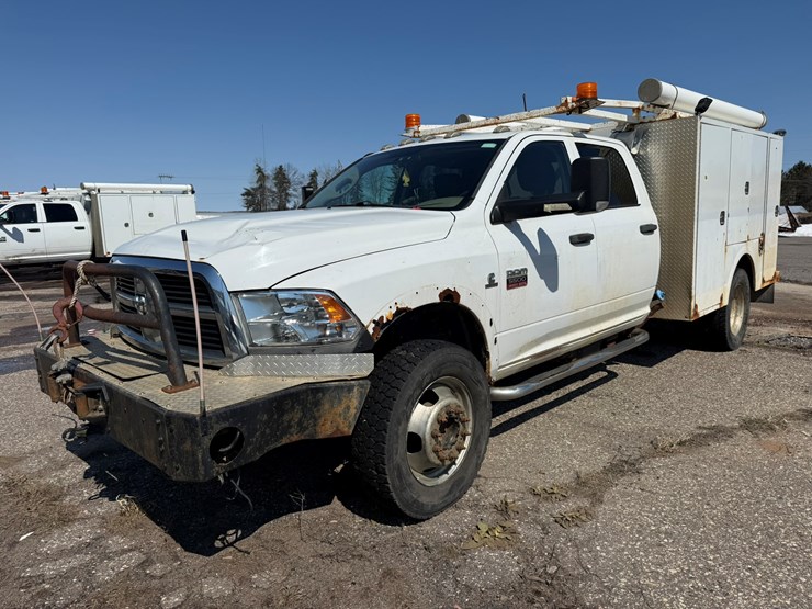 #1065-•-2013-ram-5500-heavy-duty-service-truck-image-1