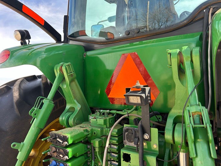 2013-john-deere-7200r-image-12