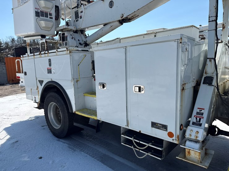 #1070-•-2012-freightliner-boom/crane-truck-image-40