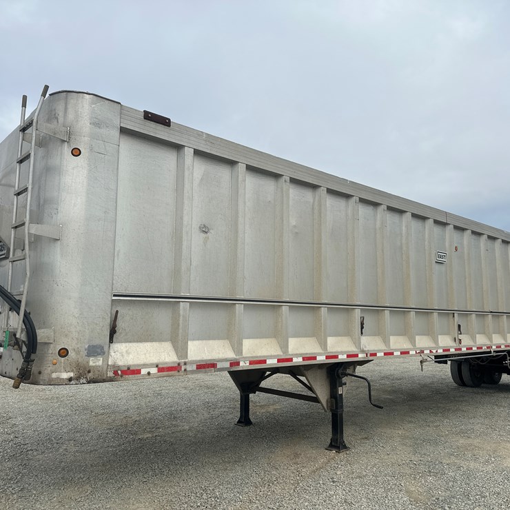 2008 MASSEY-FERGUSON 8