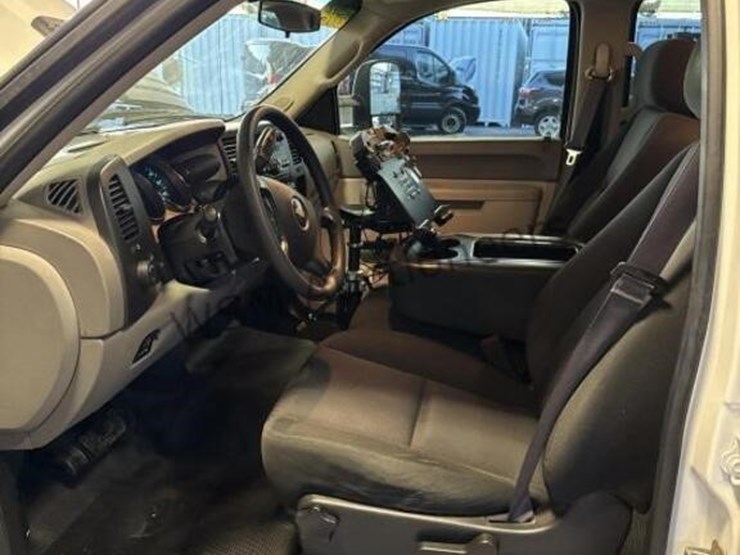 2014-chevrolet-silverado-2500hd-image-22