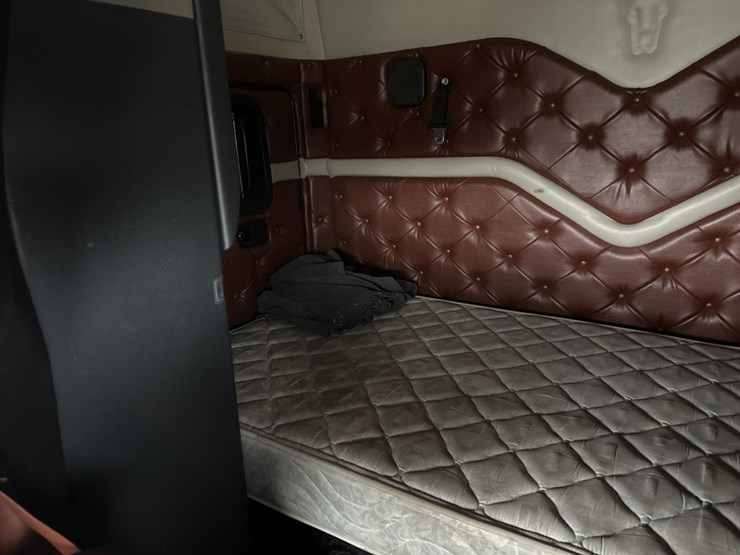 2009-massey-ferguson-8-image-36