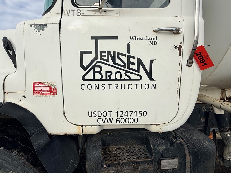 1988-mack-dm690s-image-13