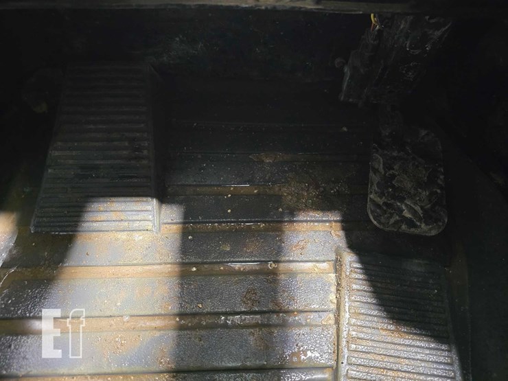 2022-caterpillar-289d3-image-14