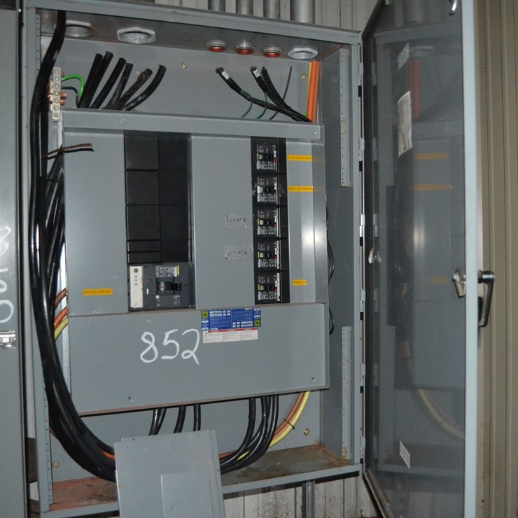SQUARE D 800 AMP PANEL BOARD (LOCATED AT STACKER)