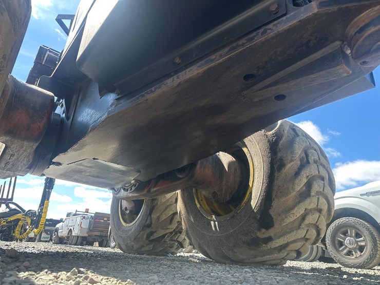 2011-deere-1270e-image-79