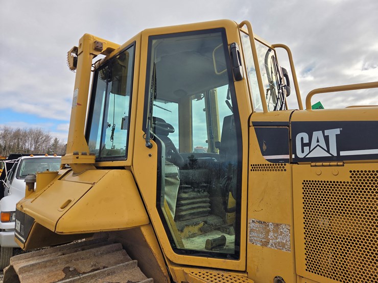 caterpillar-d6n-xl-image-33