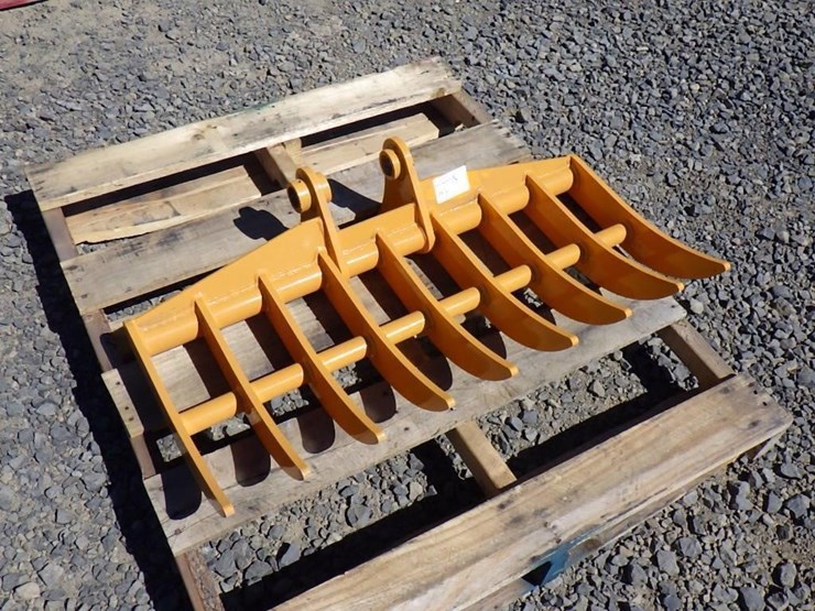 caterpillar-303-image-4