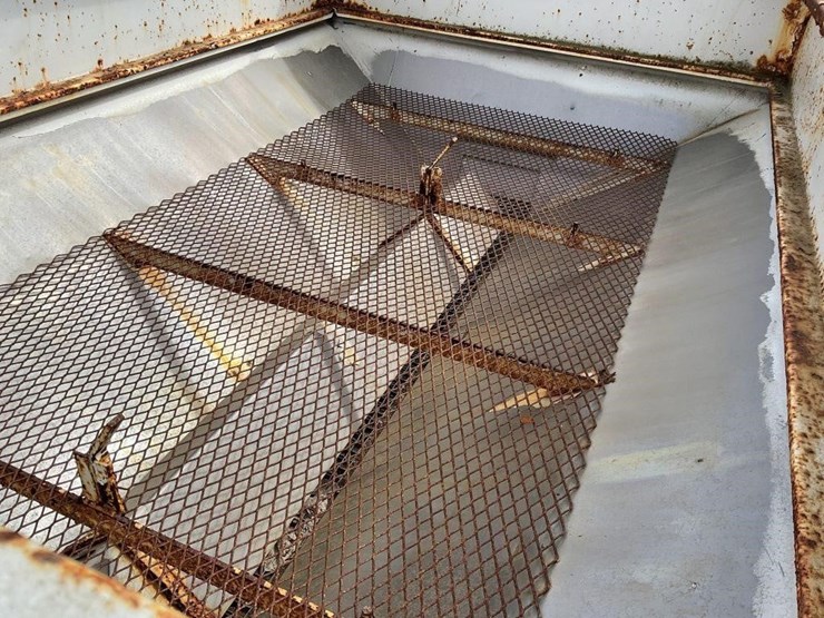 s&a-9'x6'-steel-pull-fertilizer-spreader-image-9