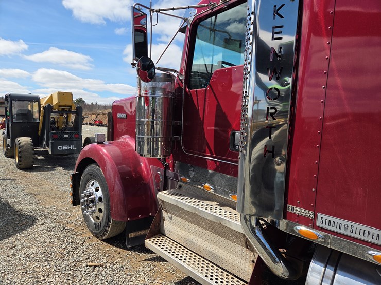 2006-kenworth-w900-image-14