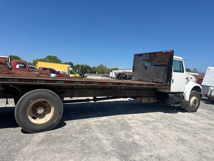 1998-international-4700-image-4