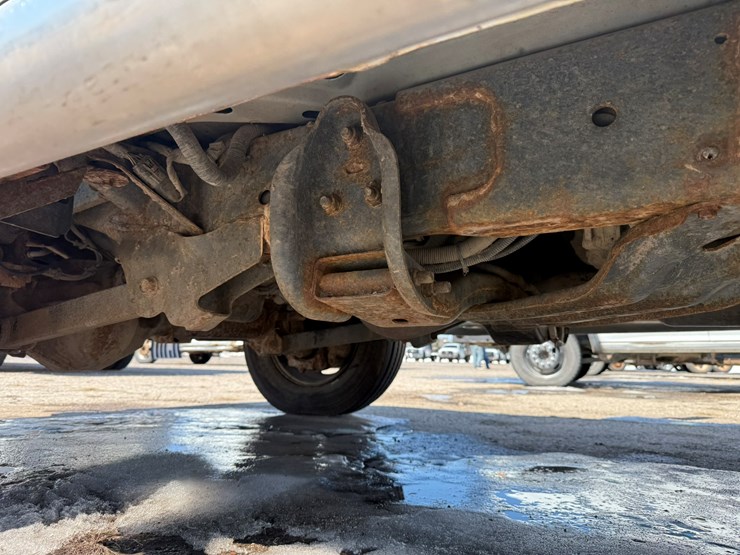 #1061-•-2016-ram-5500-heavy-duty-service-truck-image-19