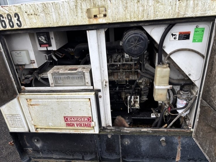 2003-multiquip-dca25usi-image-6