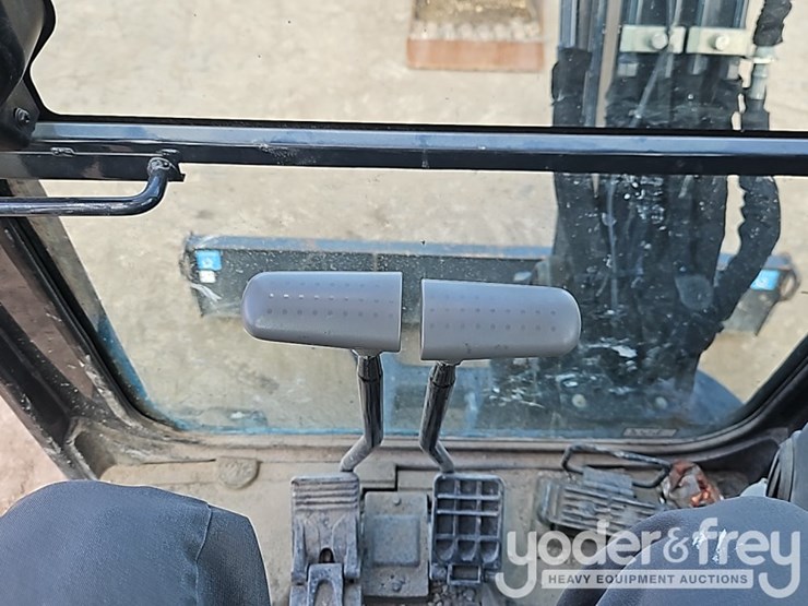 2022-deere-35g-image-36