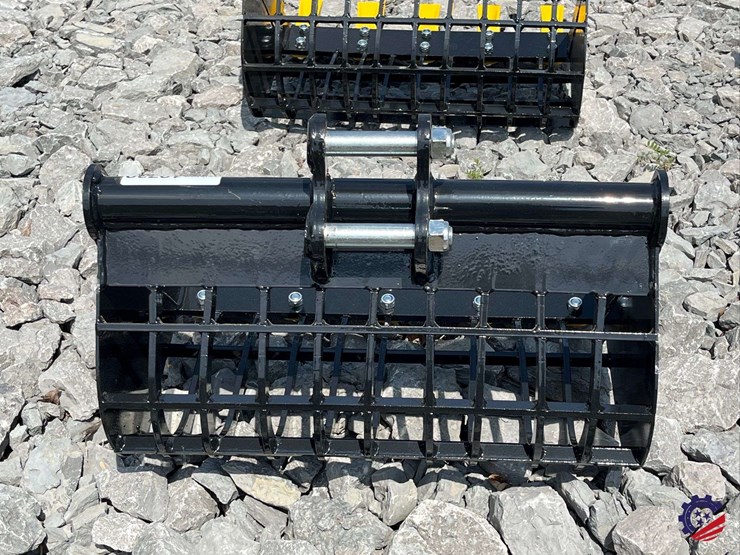 unused-2026-ce-24"-grid-bucket-image-4