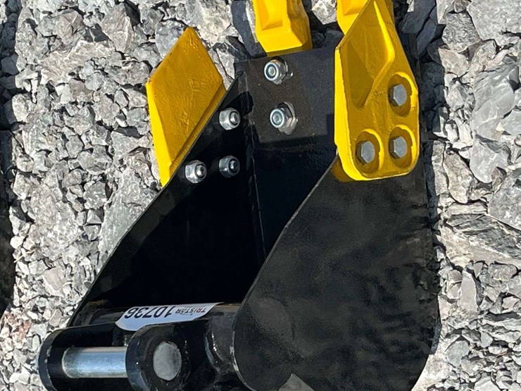 unused-2026-ce-8"-toothed-bucket-image-6