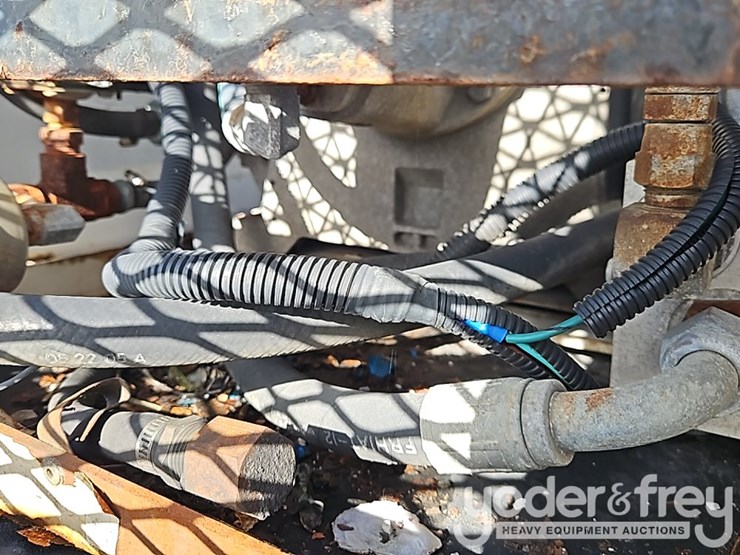 2006-ford-f750-image-24