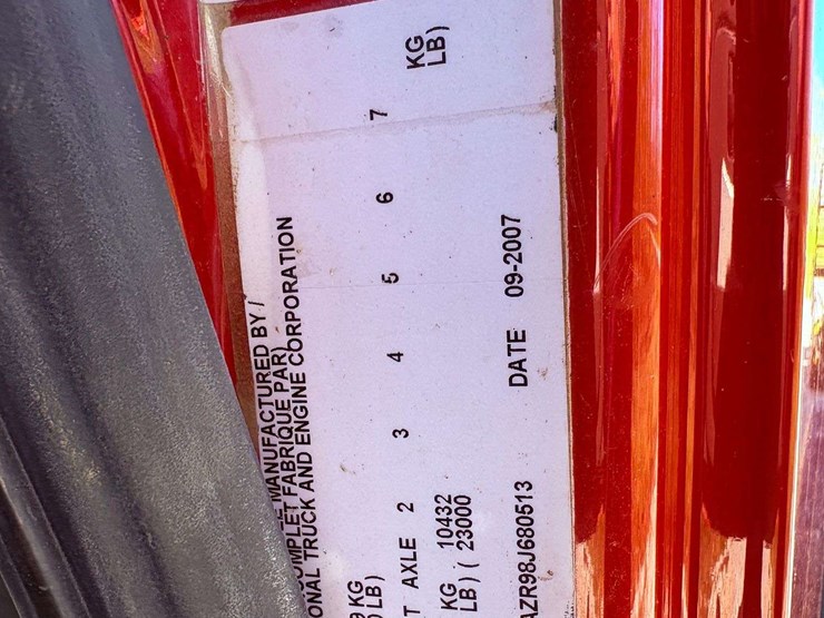 2007-international-7400-image-45