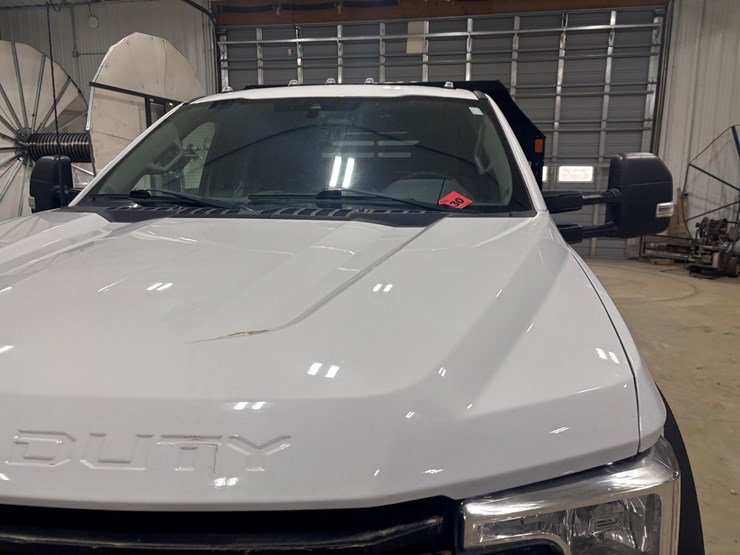 2022-ford-f550-sd-image-11