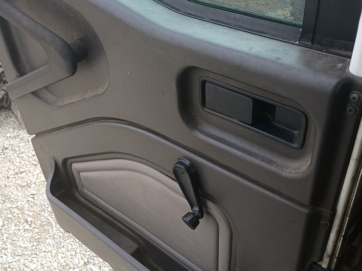 2000-international-9200i-image-24