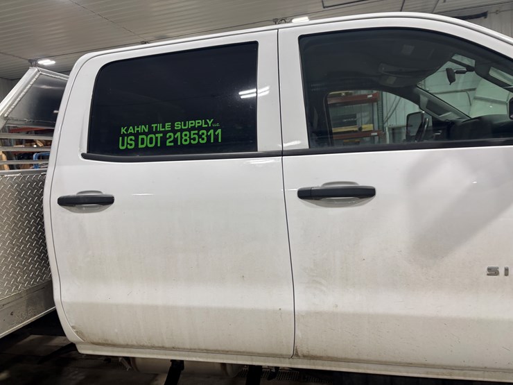 #2331-•-2022-chevrolet-5500-hd-flatbed-truck-image-20