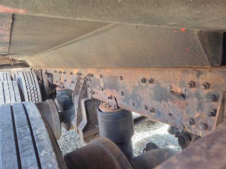 2005-massey-ferguson-8-image-33