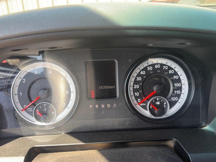 2014-dodge-1500-image-10