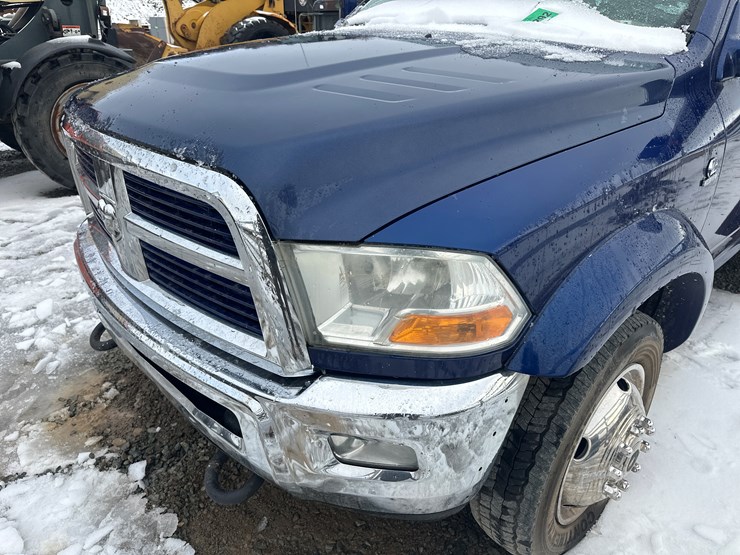 2012-massey-ferguson-8-image-9