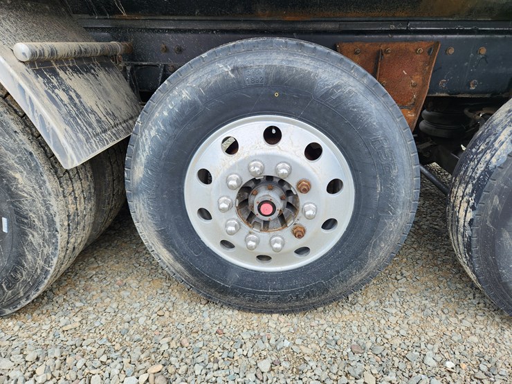 2014-kenworth-t800-image-49