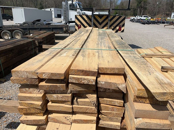 (50)-pine-2"-x-8"-rough-cut-lumber---12-14'-long-image-3