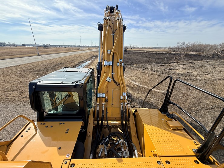 #1968-•-caterpillar-excavator-image-53