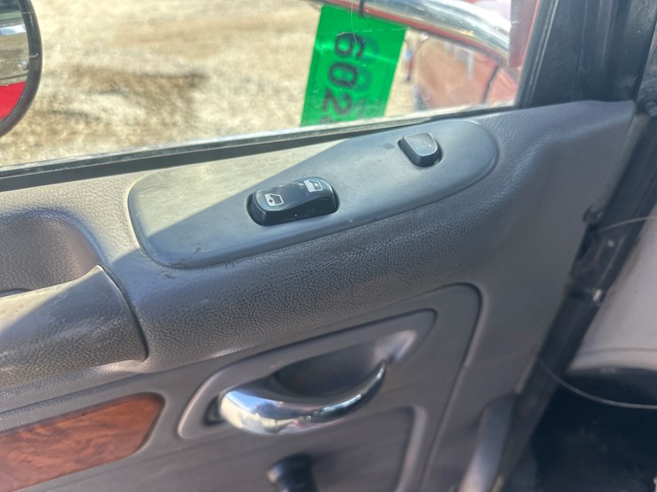 2008-peterbilt-386-image-26