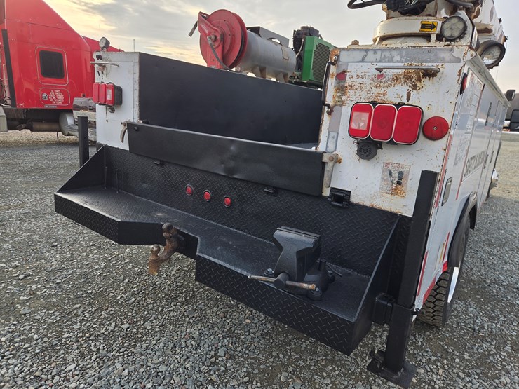 2018-ford-f550-xl-image-29