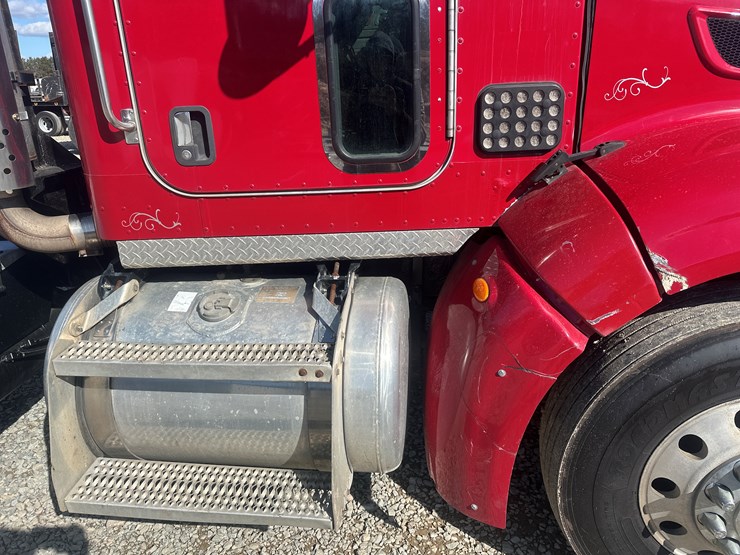 2008-peterbilt-386-image-12