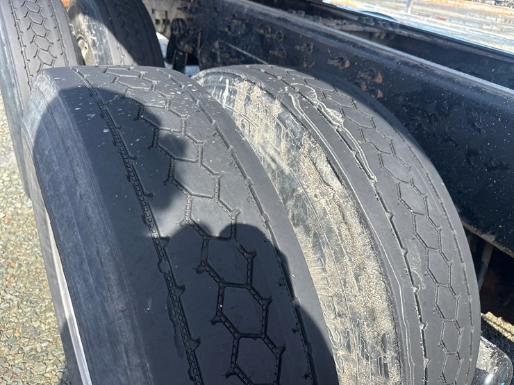 2012-international-7600-image-81