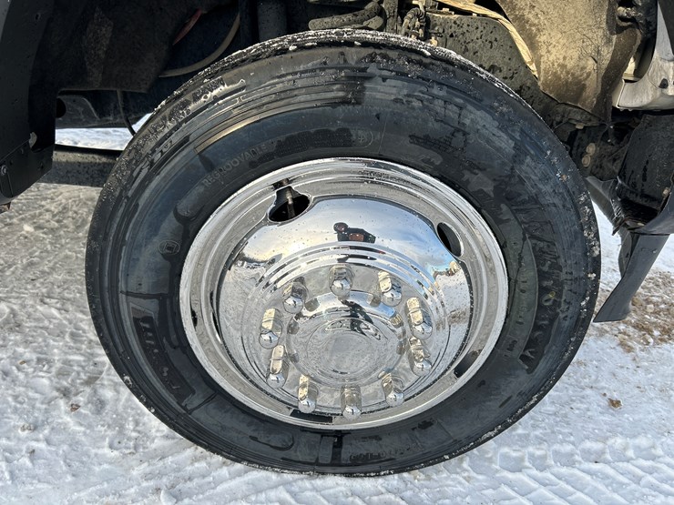 2021-ford-f550-image-86