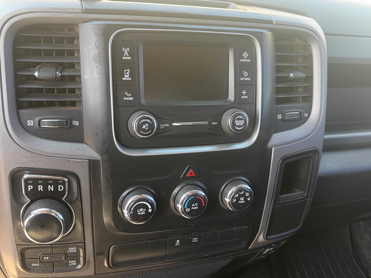2014-dodge-1500-image-9