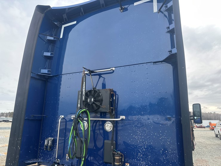 2020-kenworth-t680-image-19