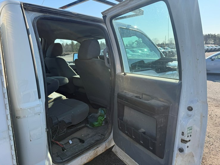 2012-ford-f550-xl-image-39