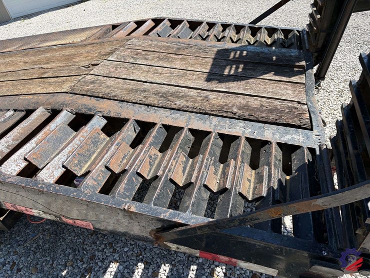 1998-cherokee-r20-20+5-dual-t/a-tag-trailer-image-38