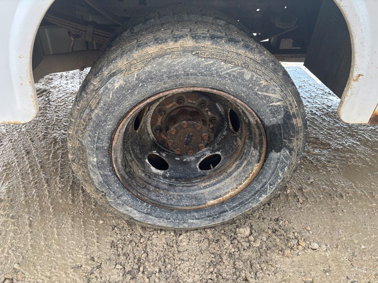 2004-ford-f450-image-68