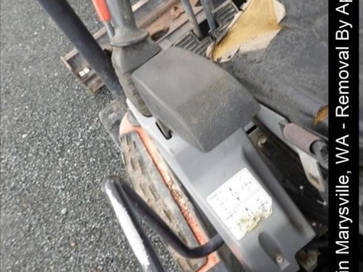 2016-kubota-kx040-4-image-9