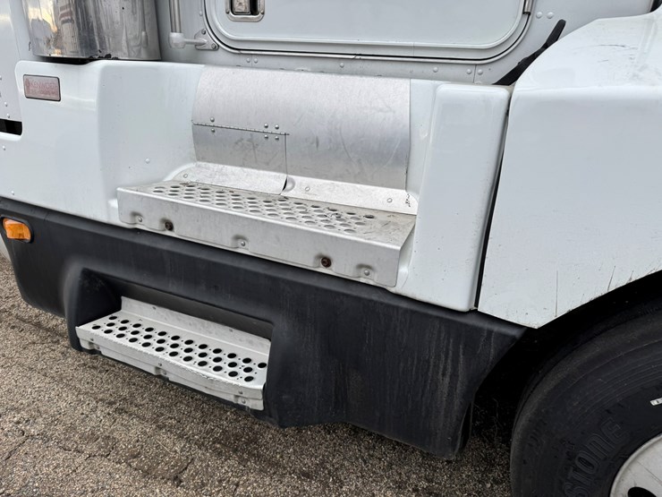 1995-kenworth-t600-image-24
