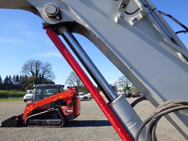 takeuchi-tb260-image-15